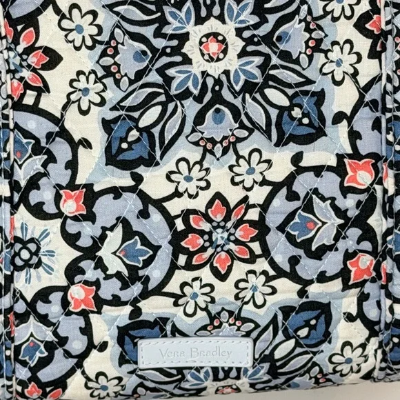 Vera Bradley Blue and Pink Floral Quilted Tote Bag - Picture 6 of 7
